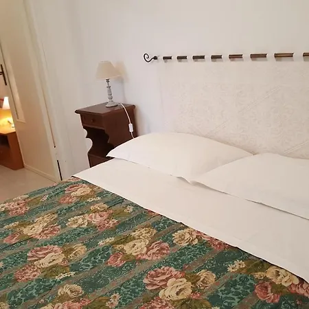 Il Giardino Del Nespolo B&B 3*
