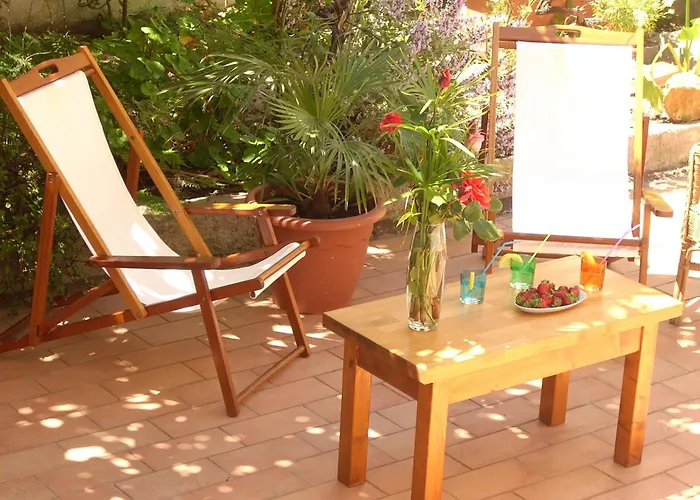 Frühstückspension Il Giardino Del Nespolo Alghero